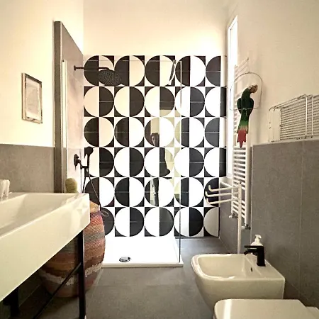Stylish Interior Design In The Historic Centre A Few Minutes' Walk From The Central Station, With Terrace And Two Bathrooms *
