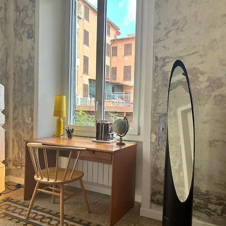 Stylish Interior Design In The Historic Centre A Few Minutes' Walk From The Central Station, With Terrace And Two Bathrooms *